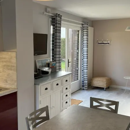 Apartment Familial Pres De La Thalasso, Jardin Privatif, Parking, Wi-fi, 6 Pers. - Fr-1-487-276 Cabourg